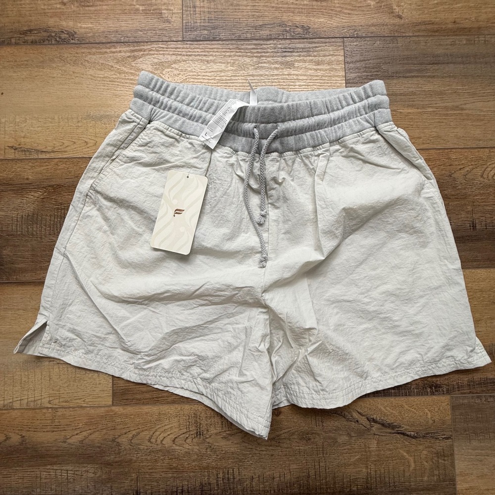 New Fabletics Jemma Shorts Gray Soft Knit Nylon Drawstring Pockets Women Large